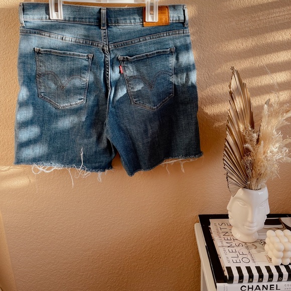 Mid-Length Levi Shorts - Picture 2 of 3